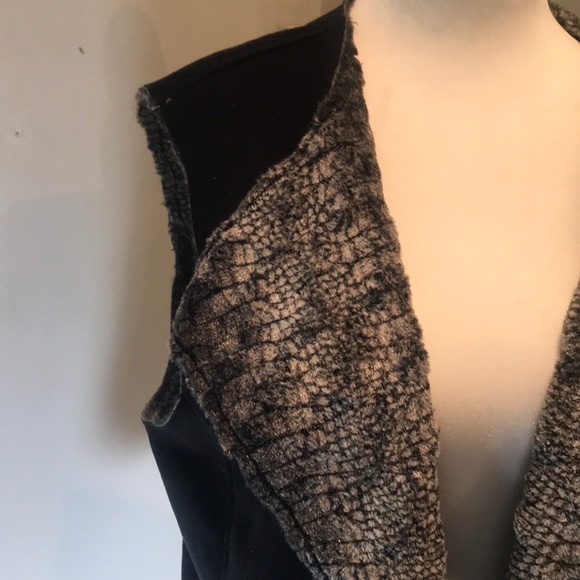 “FAUX FUR/SUEDE”  Reversible Ladies Vest . - Picture 4 of 12